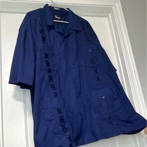 Omega Fashion men’s GUAYABERA. NWOT